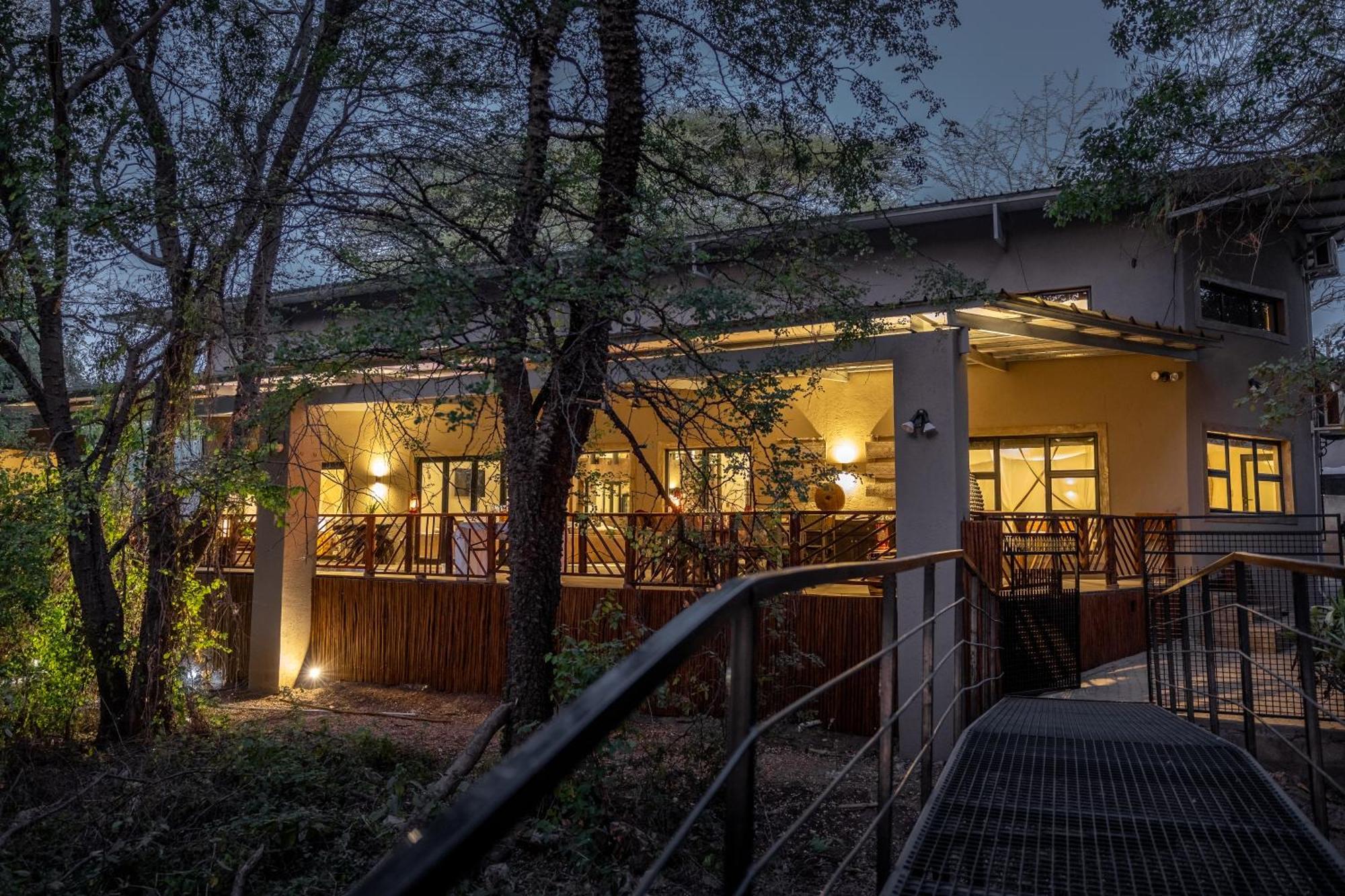 Chobe House Villa And Chalets Kasane Exterior foto